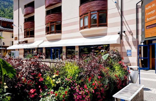 Brides-les-Bains Apartment | Central Studio for 4 with Balcony, Parking, and Wi-Fi near Ski Lift