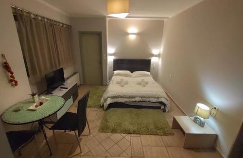 Patras Apartment | CENTRAL Studio - Fully equiped. Ideal for couples