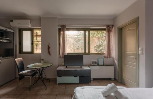 Patras Apartment | CENTRAL Studio - Fully equiped. Ideal for couples