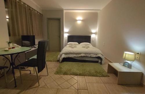 Patras Apartment | CENTRAL Studio - Fully equiped. Ideal for couples