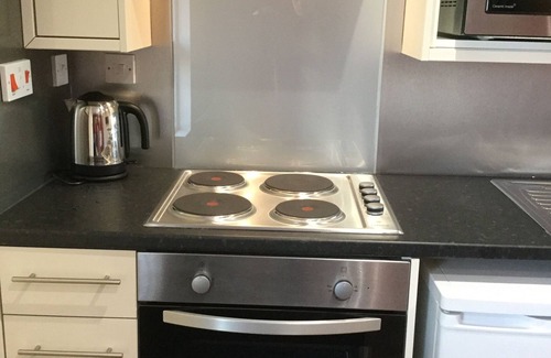 Smethwick House | Central Stylish Townhouse 3 separate flats in single block for upto 10 people