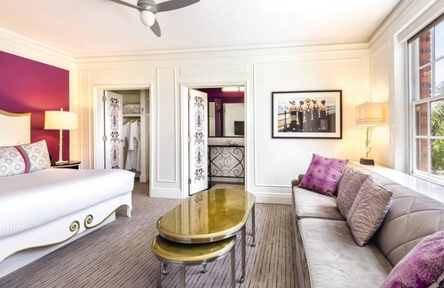 Park West Resort | Central to many attractions and sights!