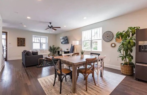 Historic Waverly Apartment | Central Villa *5 min to Broadway* Walk to 12 South