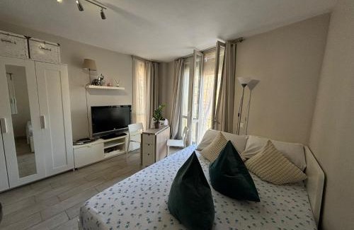 Old Town Apartment | Central with charm and sea views