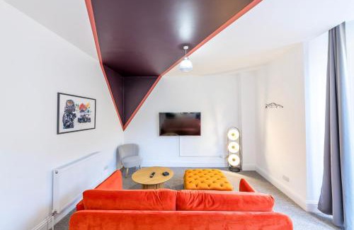 Bristol Apartment | Centralised Silverstone with FREE PARKING by Prescott Apartments