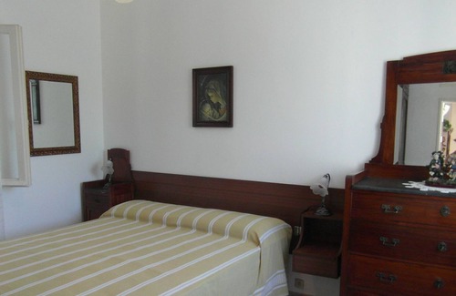 Lido di Capoliveri House | Centrally Located and Mediterranean Holiday Home "Margherita - Trilocale" with Garden