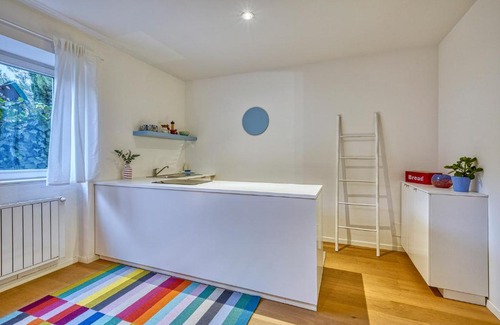 Caldaro Sulla Strada del Vino Apartment | Centrally located apartment with parking space