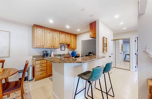 Avon Condo | Centrally located condo with balcony, deck, & W/D - walk to ski lifts