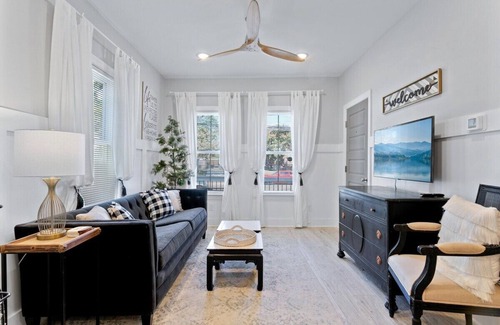 Downtown Apartment | Centrally located downtown 1/1, perfect for traveling workers