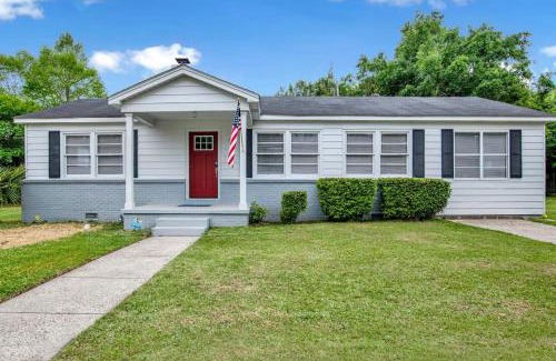 Mobile House | Centrally Located Midtown Cottage-HistoricDistrict