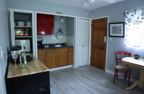 Tucson Apartment | Centrally located next to Banner UMC and U of A