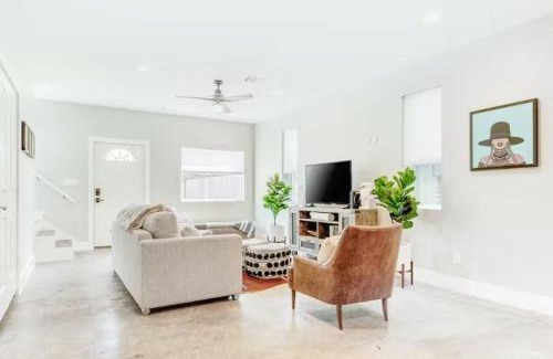 North Houston House | Centrally Located Pet Friendly 3 Bedroom Haven