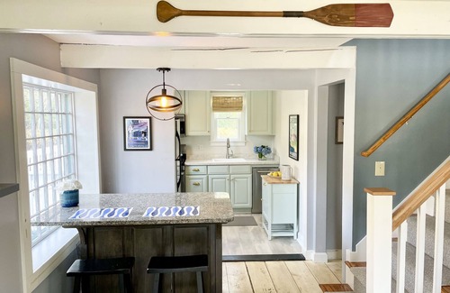 Centerville House | Centrally Located Quintessential Cape Cod Retreat