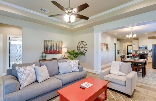 Eastside Promise Neighborhood House | Centrally Located Stunning 3BR 2BA Near Downtown