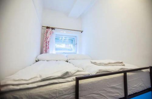 Nepszinhaz negyed Apartment | Centre Sunshine Bedroom Room Season 5