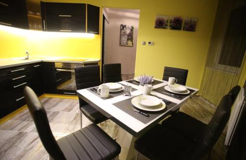Kaposvar Apartment | Centrum Lux Apartman