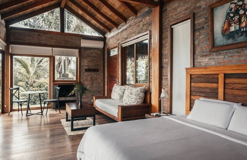 Manglaralto Hotel | Cerro Lobo