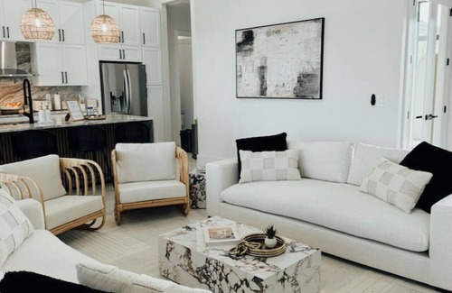 Pelican Apartment | CF(JEN) - 1923 SW 27th Terrace (3B+D)