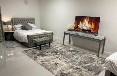 Llandaff North Ski Chalet | CF14