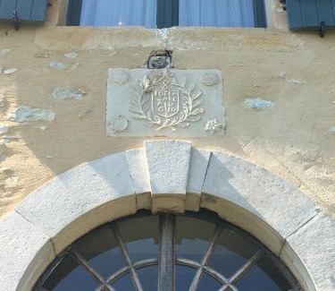 Bugnein Bed & Breakfast | Château de Baylac