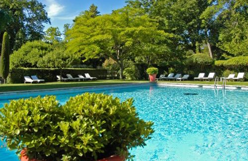 Arpaillargues-et-Aureillac Hotel | Château d'Arpaillargues - TERITORIA