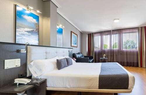 Sancibrian Hotel | Château La Roca