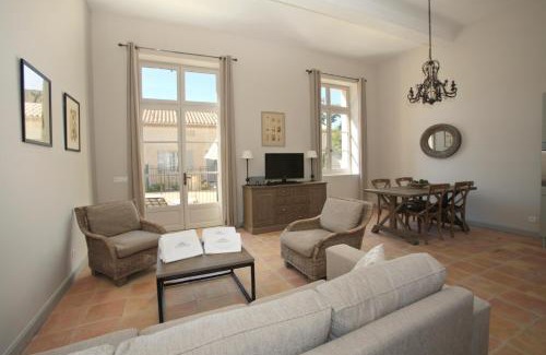 Capestang Hotel | Château Les Carrasses