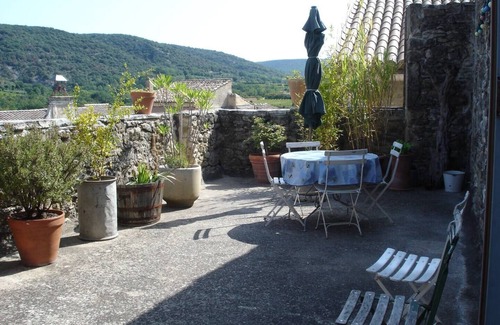 Saint-Andre-de-Roquepertuis House | Charming old house, quiet, detached, in the center of a small village