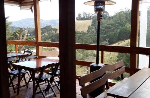 Camanducaia Ski Chalet | Chalé Colibris