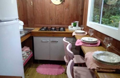 Imarui Ski Chalet | Chalé Recanto da Cachoeira, com Banheira de Hidromassagem com Agua Aquecida