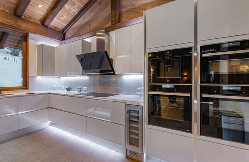 Les Belleville Ski Chalet | Chalet with jacuzzi, sauna, 6 bedrooms in Saint-Martin-de-Belleville