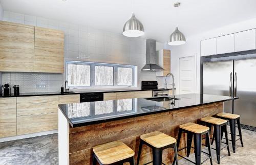 Stoneham Ski Chalet | Chalet 08 Chemin des Skieurs