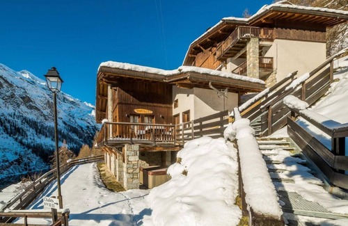 Les Brevieres Ski Chalet | Chalet, 200m from ski slopes, view ski slopes, fitness, sauna, terrace, balcony, fireplace or stove
