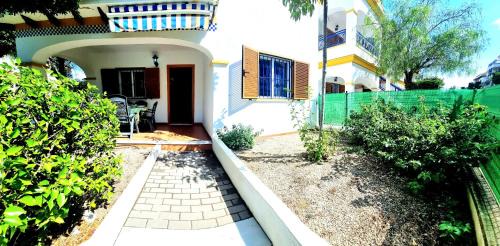 Vera Beach Apartment | Chalet 3 dormitorios en VERAMAR 5 con jardín