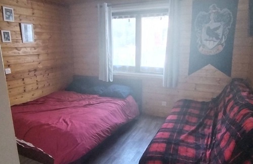 Entremont Ski Chalet | Chalet 8 people - Large garden + river