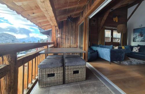 Les Gets Ski Chalet | Chalet Abeille 12 Guests Hot Tub Free Ski Bus
