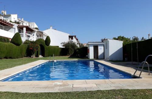 La Cala del Moral House | Chalet Adosado con piscina en la Cala del Moral