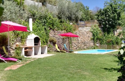 Guejar Sierra Ski Chalet | Chalet "Almez de Lúa" with Mountain View, Private Pool & Wi-Fi