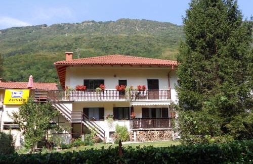Kobarid Apartment | Chalet and Apartment Žonir with SAUNA