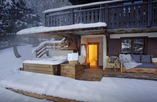 La Clusaz Ski Chalet | Chalet Batieu - ski-in ski-out holiday for 14 spa & views - OVO Network