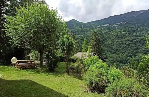 Vallouise-Pelvoux Ski Chalet | Chalet Belvedere-Vallouise - Chalet overlooking Vallouise 9 people