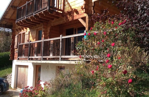 Villard-sur-Doron Ski Chalet | CHALET BOIS MASSIF, 4 bedrooms, sleeps 10