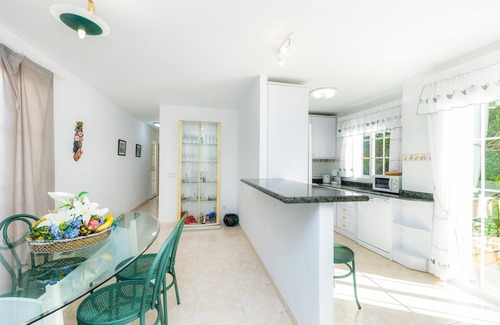 Mal Pas-Bon Aire Ski Chalet | Chalet 'Cas Ferrer' close to the Beach with Garden & Wi-Fi