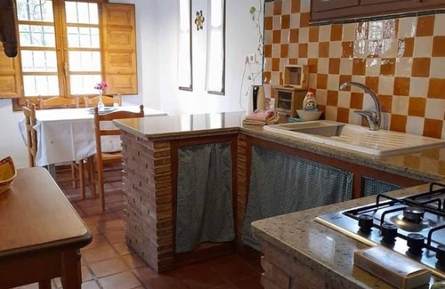 Orgiva House | Chalet 'Casita De La Huerta' with Mountain View, Shared Pool and Wi-Fi