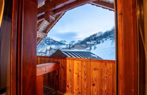 Valloire Ski Chalet | Chalet Colenfrey - Valloire