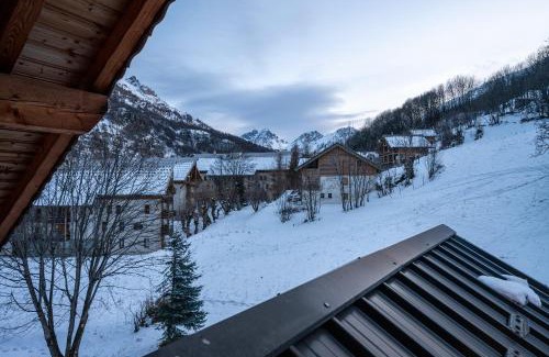 Valloire Ski Chalet | Chalet Colenfrey - Valloire