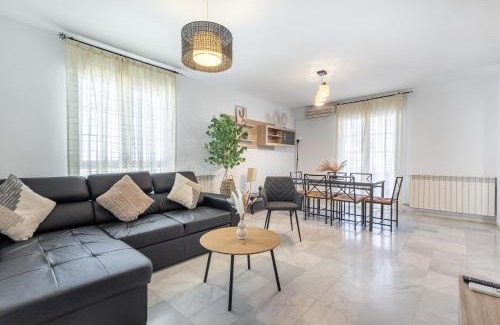 Ogijares House | Chalet con piscina a 10 minutos de Granada