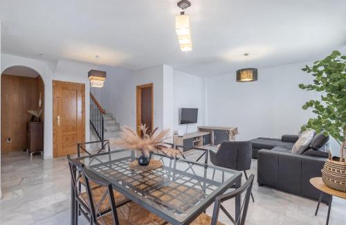 Ogijares House | Chalet con piscina a 10 minutos de Granada