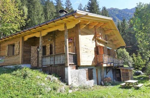 Beaufort Ski Chalet | Chalet cosy sur pistes avec cheminée, terrasse et studio indépendant pour 14 pers. - FR-1-342-239