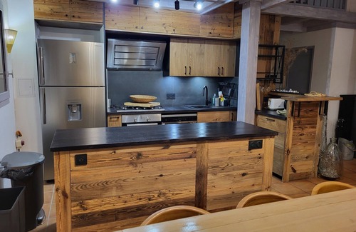 La Perriere Ski Chalet | Chalet Courchevel - 14 Persons, 7 Bedrooms 7 Bathrooms, 40m from slopes